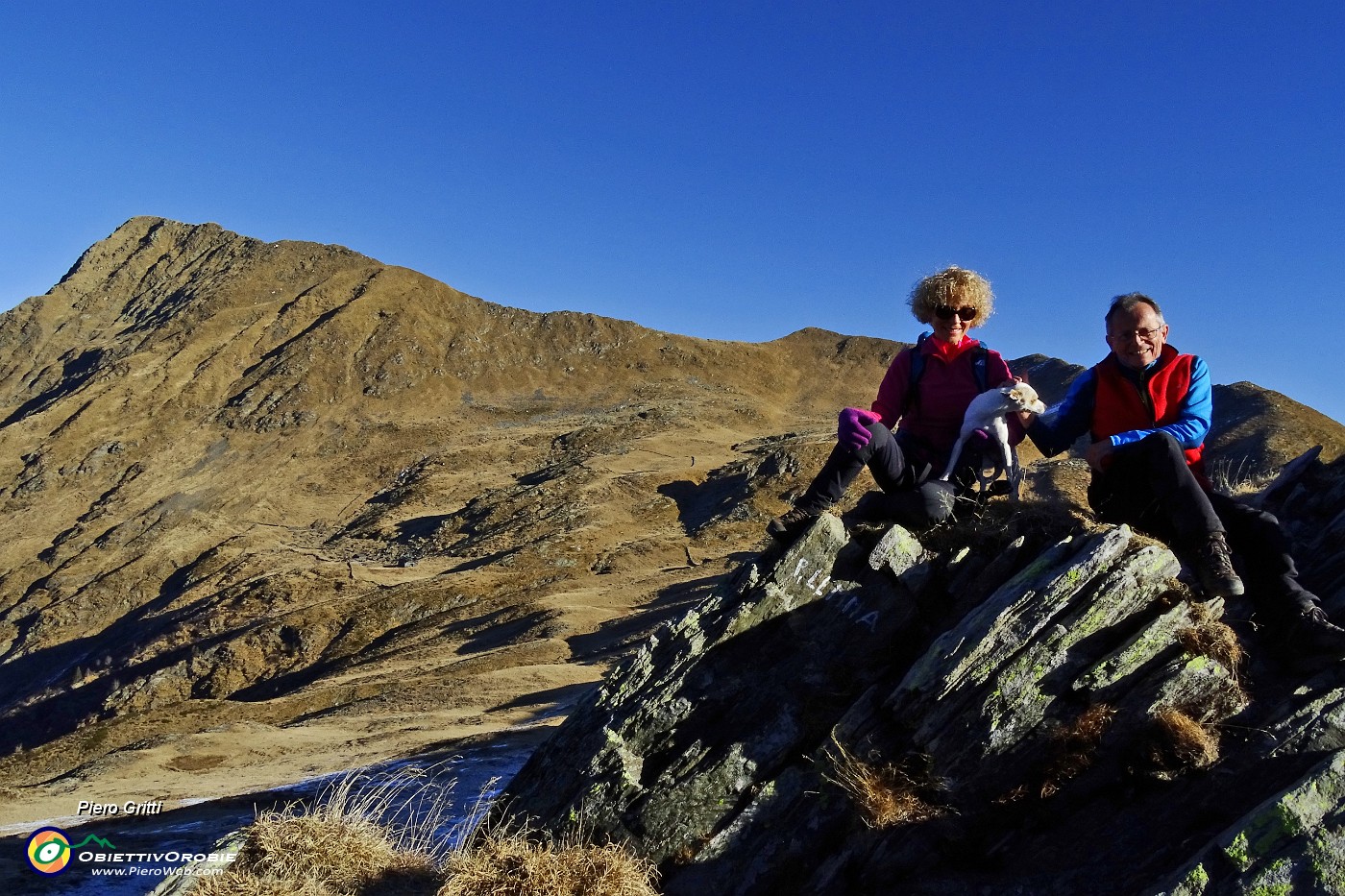 17 Passo di Lemma (2141 m) con vista in Cima di Lemma e Pizzo Scala.JPG -                                